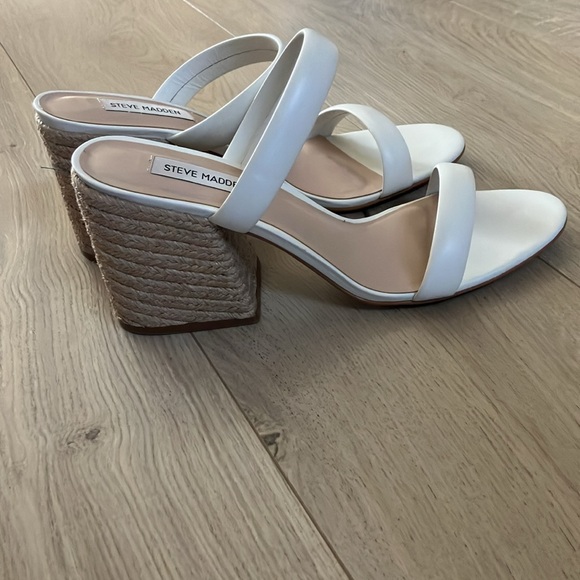 Shoes - Picture 3 of 4